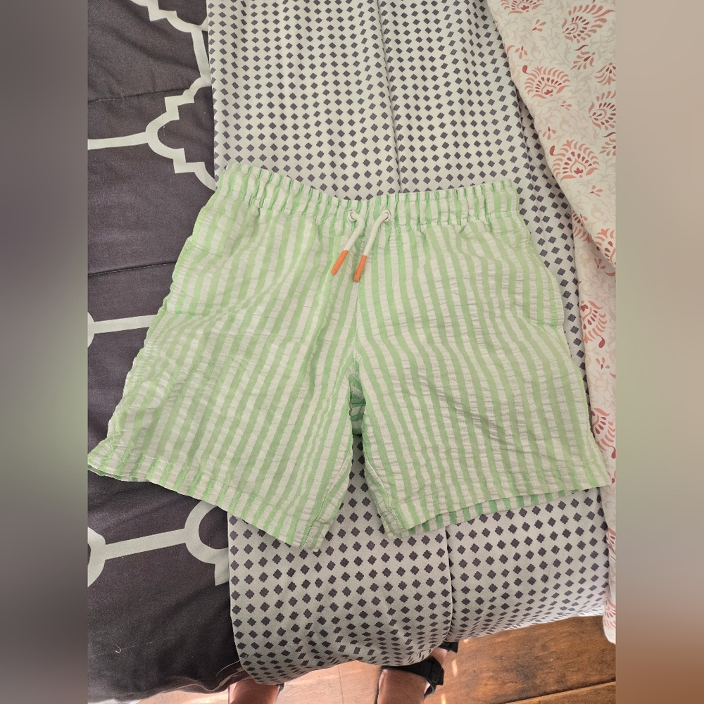 Boys cat and jack swim shorts size m (8)